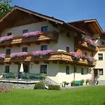 Gaestehaus Schwoagerhof *