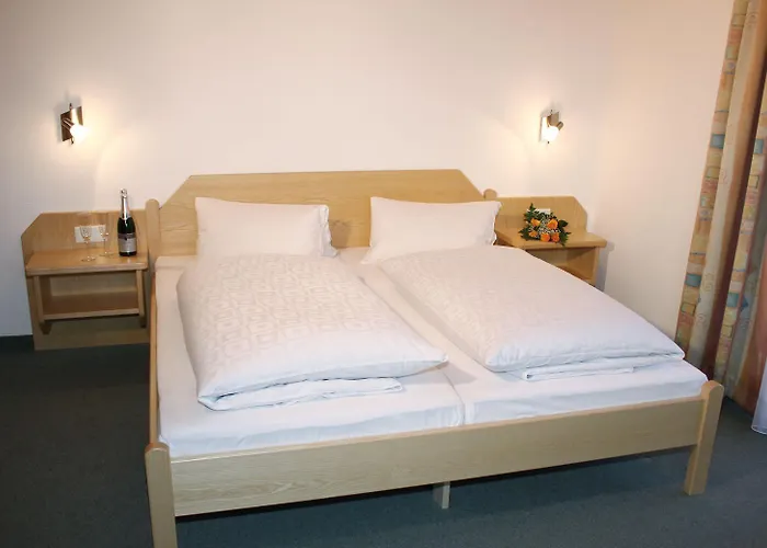 Gaestehaus Schwoagerhof Farm stay *