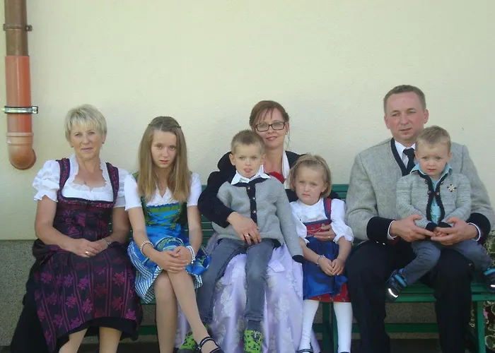 Gaestehaus Schwoagerhof Farm stay Fuegen