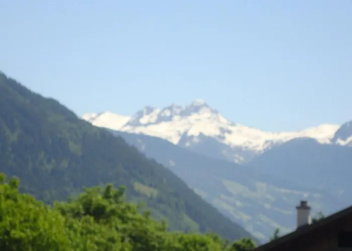 Gaestehaus Schwoagerhof Farm stay Fuegen