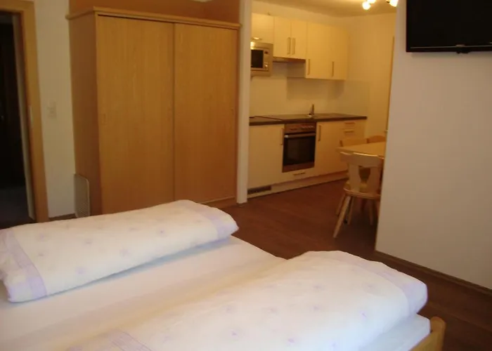 Farm stay Gaestehaus Schwoagerhof Fuegen