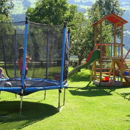 Gaestehaus Schwoagerhof フューゲン