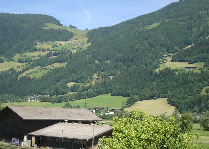 Gaestehaus Schwoagerhof 팜스테이 *